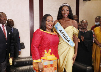 Miss monde 2021 : élue 2ème dauphine, Olivia Yacé regagne Abidjan dans une ferveur populaire