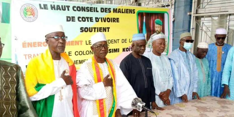 Côte d’Ivoire: La Communauté malienne soutient la junte et se désolidarise de Ainé Camara
