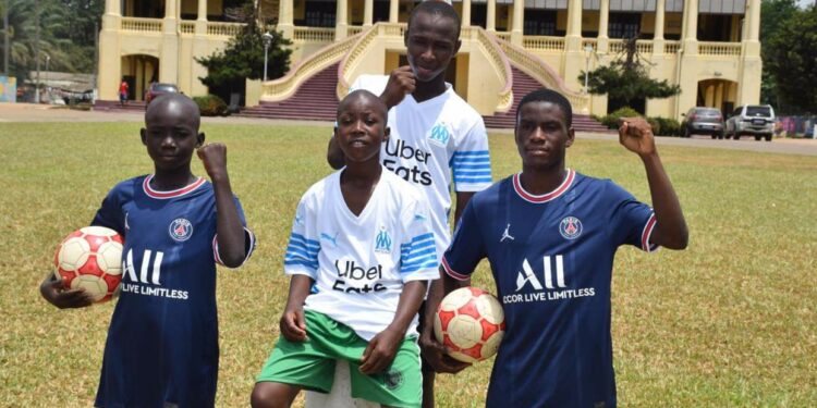 Action sociale et promotion du foot français: La Ligue 1 Ubert Eats forme les orphelins de Bingerville