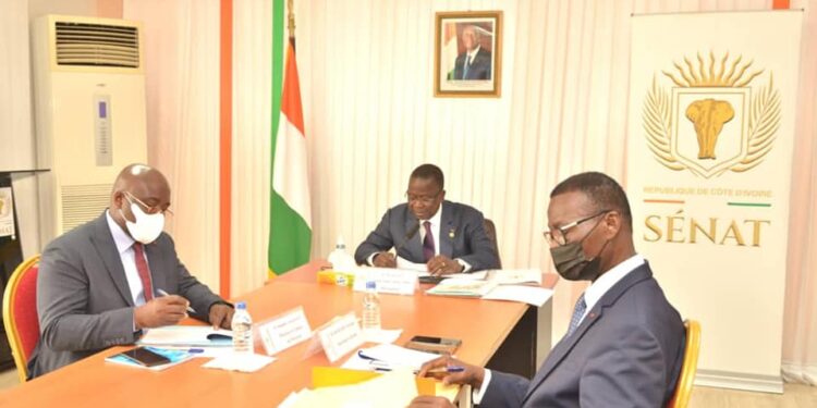 Côte d’Ivoire: le Bureau du Sénat examine plusieurs projets d’arrêté