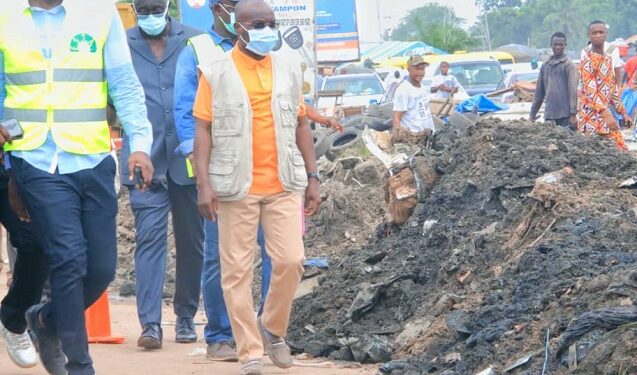 Yopougon: Bouaké Fofana s’assure de l’effectivité du curage des canalisations primaires