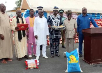 Tafiré/Don de la coordination des cadres: 44 tonnes de vivres et de non-vivres remis aux populations