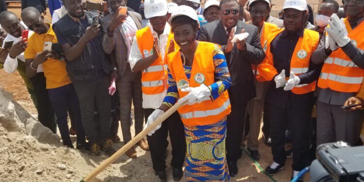 Lycée d’excellence des jeunes filles de Daloa: Mariatou Koné lance les travaux