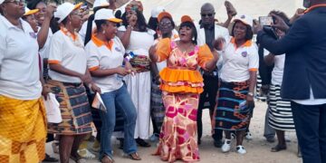 Fête des mères 2022 à Yopougon : l’adjointe au maire Parfaite Bahi cadeaute les femmes