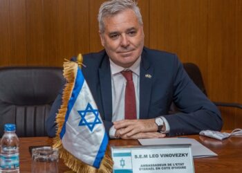 Leo Vinovezky (Ambassadeur): «L’Etat d’Israël rêve toujours de Paix»