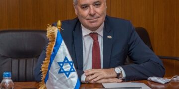 Leo Vinovezky (Ambassadeur): «L’Etat d’Israël rêve toujours de Paix»
