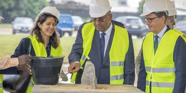 Construction du centre de formation aux métiers des énergies renouvelables à Yopougon: Patrick Achi lance les travaux