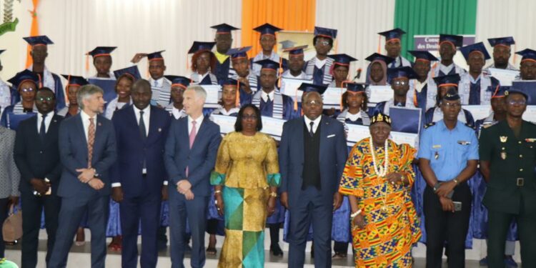 Côte d’Ivoire/Université des Droits de l’Homme : 310 auditeurs ont reçu leurs parchemins