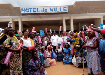 Katiola/fête des mères : 1200 pagnes offerts aux  Mamans