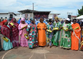 Fête des Mères dans le Bounkani: la Ministre Nialé Kaba honore plus de 2000 femmes