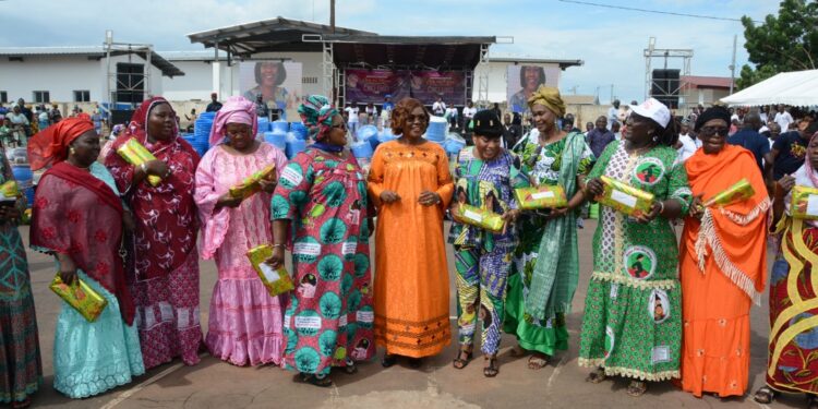 Fête des Mères dans le Bounkani: la Ministre Nialé Kaba honore plus de 2000 femmes