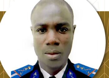 Prix d&rsquo;excellence des Armées 2022:  voici l&rsquo;acte de bravoure qui a joué en faveur de l&rsquo;Adjudant EKRA Aminlin Kouamé Marius Kokohua