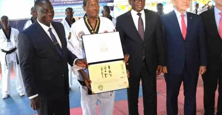 Taekwondo : Danho Paulin préside la remise du grade 9e DAN à Maître Siaka Coulibaly