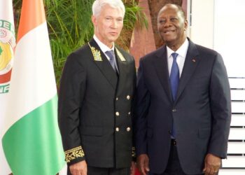 Ouattara reçoit les lettres d&rsquo;accréditation de 5 nouveaux ambassadeurs