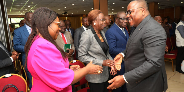 Les photos des échanges de la Cei avec les partis politiques en prélude de la révision de la liste électorale qui aura lieu du 10 au 26 novembre 2022.