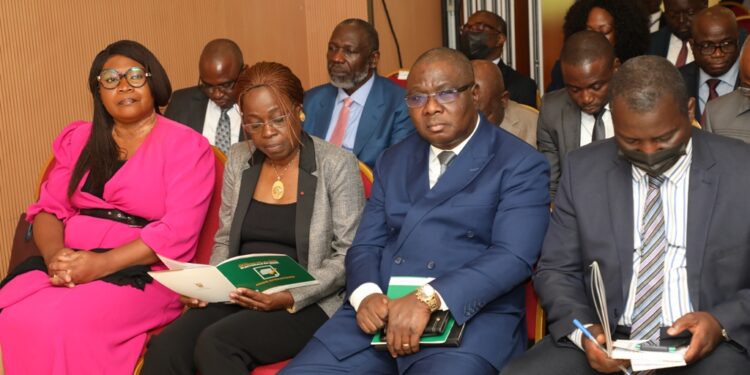 Les photos des échanges de la Cei avec les partis politiques en prélude de la révision de la liste électorale qui aura lieu du 10 au 26 novembre 2022.