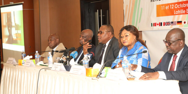 Les photos des échanges de la Cei avec les partis politiques en prélude de la révision de la liste électorale qui aura lieu du 10 au 26 novembre 2022.