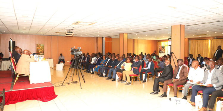 Les photos des échanges de la Cei avec les partis politiques en prélude de la révision de la liste électorale qui aura lieu du 10 au 26 novembre 2022.