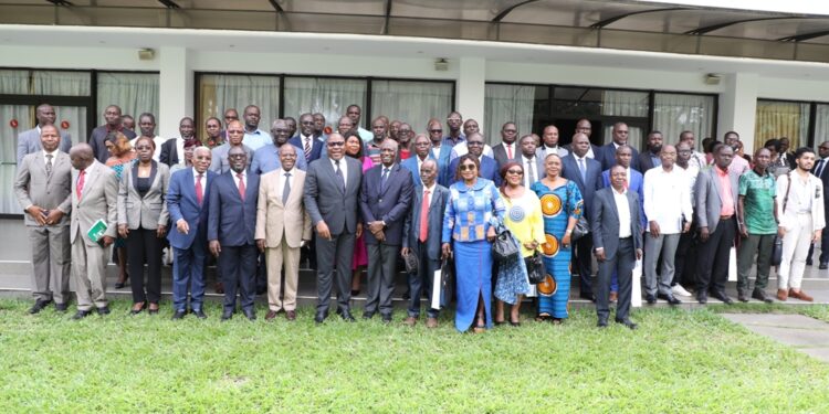 Les photos des échanges de la Cei avec les partis politiques en prélude de la révision de la liste électorale qui aura lieu du 10 au 26 novembre 2022.