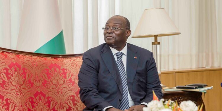 Les photos de l’entretien du VP Tiémoko Meyliet KONE, avec le Ministre Ukrainien des Affaires Etrangères, Dmytro KULEBA, le 05/10/ 2022, au Palais Présidencielle à Abidjan