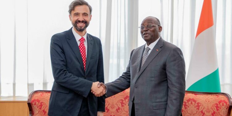 les photos de l’entretien du VP Tiémoko Meyliet KONE, avec le Président du FIDA, Alvaro Lario, ce mardi 18 Octobre 2022, au Palais présidentiel à Abidjan