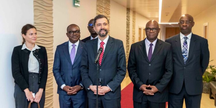 les photos de l’entretien du VP Tiémoko Meyliet KONE, avec le Président du FIDA, Alvaro Lario, ce mardi 18 Octobre 2022, au Palais présidentiel à Abidjan