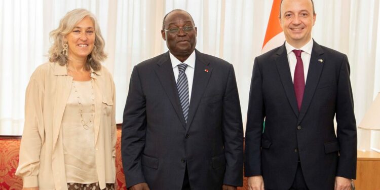 Les images de l’entretien du VPR Tiémoko Meyliet KONE, avec l’Ambassadeur de l’Union Européenne en Côte d’Ivoire, Francesca DI MAURO, le 5/10/2022, au Palais Présidentielle à Abidjan