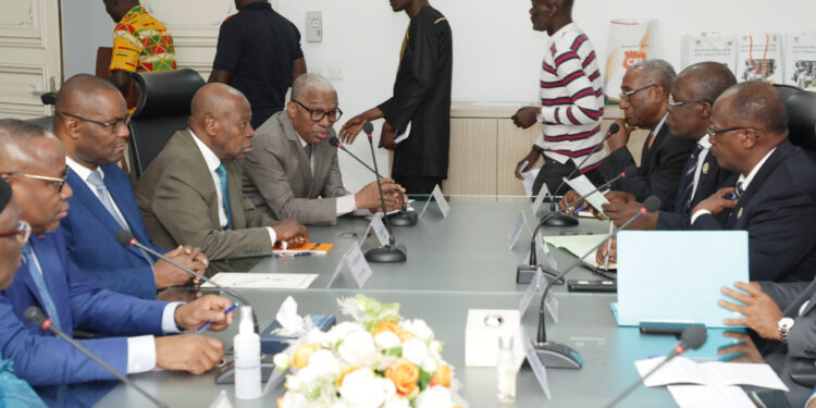 Les photos de l’audience du président de la CEI accordé a une délégation du PPA-CI à son siège à Abidjan II-Plateau.