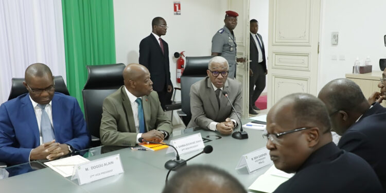 Les photos de l’audience du président de la CEI accordé a une délégation du PPA-CI à son siège à Abidjan II-Plateau.