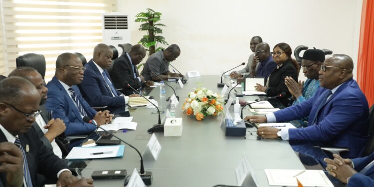 Les photos de l’audience du président de la CEI accordé a une délégation du PPA-CI à son siège à Abidjan II-Plateau.