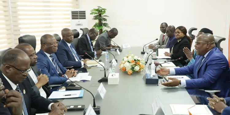 Les photos de l’audience du président de la CEI accordé a une délégation du PPA-CI à son siège à Abidjan II-Plateau.