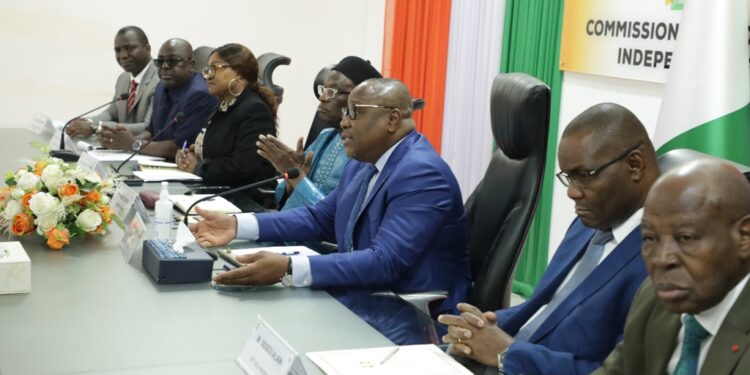 Les photos de l’audience du président de la CEI accordé a une délégation du PPA-CI à son siège à Abidjan II-Plateau.