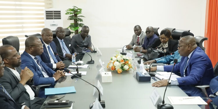 Les photos de l’audience du président de la CEI accordé a une délégation du PPA-CI à son siège à Abidjan II-Plateau.