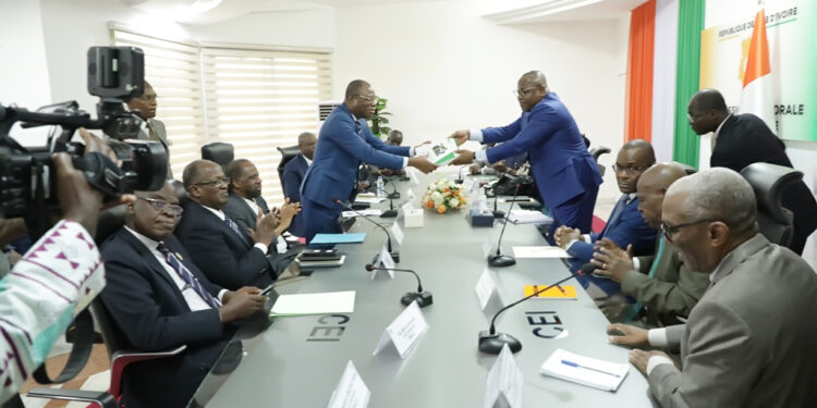 Les photos de l’audience du président de la CEI accordé a une délégation du PPA-CI à son siège à Abidjan II-Plateau.