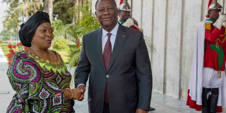 Le Président Alassane Ouattara, a échangé avec le Président du Zimbabwe, Emmerson Mnangagwa, et la V-P du Libéria, Mme Jewel Taylor,  le 3 novembre 2022, à Abidjan