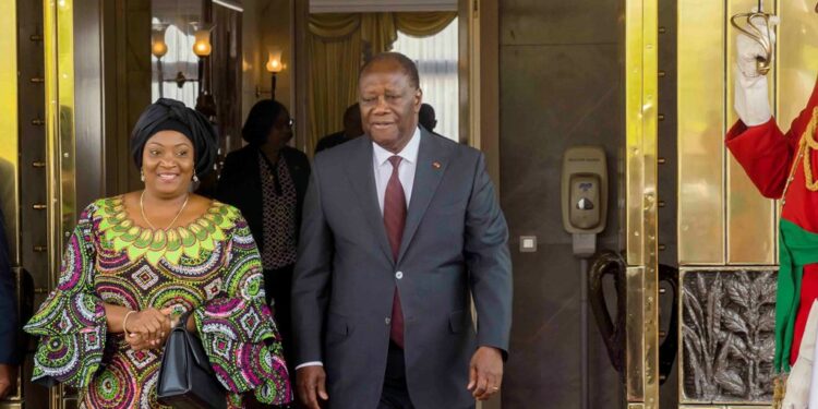 Le Président Alassane Ouattara, a échangé avec le Président du Zimbabwe, Emmerson Mnangagwa, et la V-P du Libéria, Mme Jewel Taylor,  le 3 novembre 2022, à Abidjan