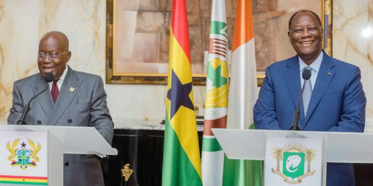 Le Président Alassane Ouattara, a échangé avec son homologue ghanéen, Nana Addo Dankwa AKUFO-ADDO, le mercredi 2 novembre 2022, au Palais Présidenciel à Abidjan, en images.