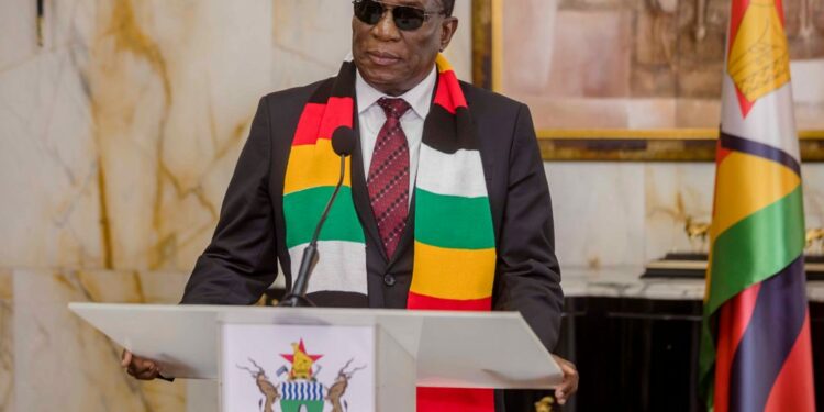 Le Président Alassane Ouattara, a échangé avec le Président du Zimbabwe, Emmerson Mnangagwa, et la V-P du Libéria, Mme Jewel Taylor,  le 3 novembre 2022, à Abidjan