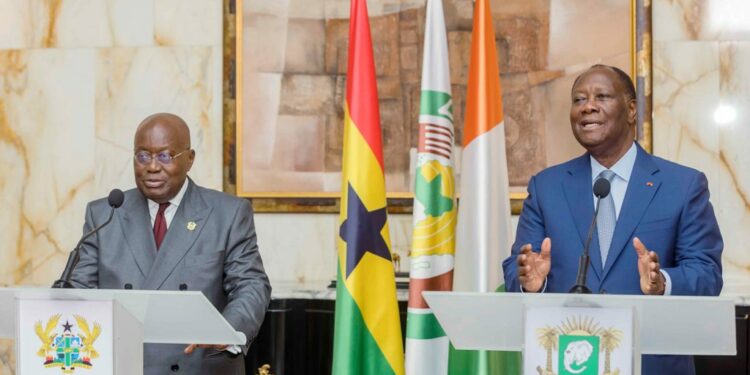 Le Président Alassane Ouattara, a échangé avec son homologue ghanéen, Nana Addo Dankwa AKUFO-ADDO, le mercredi 2 novembre 2022, au Palais Présidenciel à Abidjan, en images.