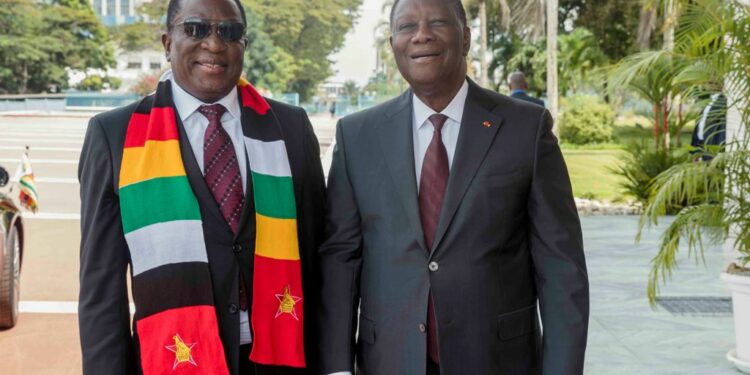 Le Président Alassane Ouattara, a échangé avec le Président du Zimbabwe, Emmerson Mnangagwa, et la V-P du Libéria, Mme Jewel Taylor,  le 3 novembre 2022, à Abidjan