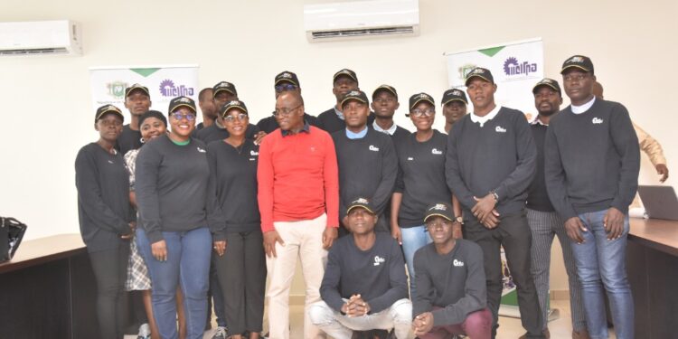 Retour de 17 Topographes de France: le ministre N’Guessan KOFFI dit merci à Ouattara 