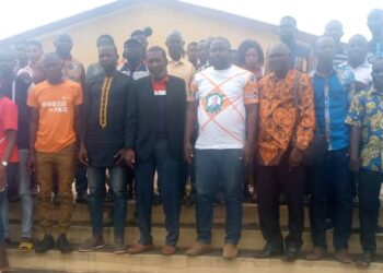 Tiébissou: la jeunesse du RHDP se mobilise pour s’inscrire sur la liste électorale