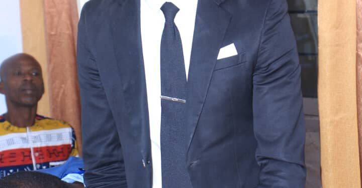 Révision de la Liste Électorale : Les photos de la rencontre du ministre Danho Paulin par ailleurs superviseur Rhdp  avec les forces vives de la commune d’Attecoubé