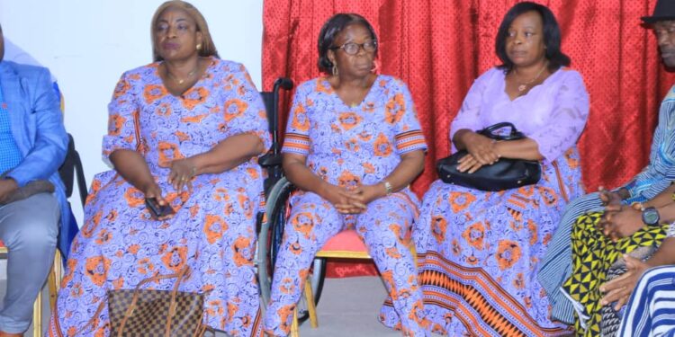 Révision de la Liste Électorale : Les photos de la rencontre du ministre Danho Paulin par ailleurs superviseur Rhdp  avec les forces vives de la commune d’Attecoubé