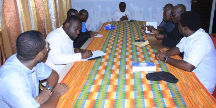 Révision de la Liste Électorale : Les photos de la rencontre du ministre Danho Paulin par ailleurs superviseur Rhdp  avec les forces vives de la commune d’Attecoubé