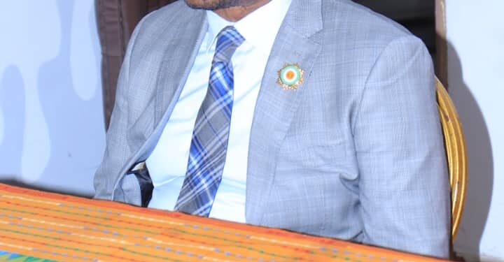 Révision de la Liste Électorale : Les photos de la rencontre du ministre Danho Paulin par ailleurs superviseur Rhdp  avec les forces vives de la commune d’Attecoubé