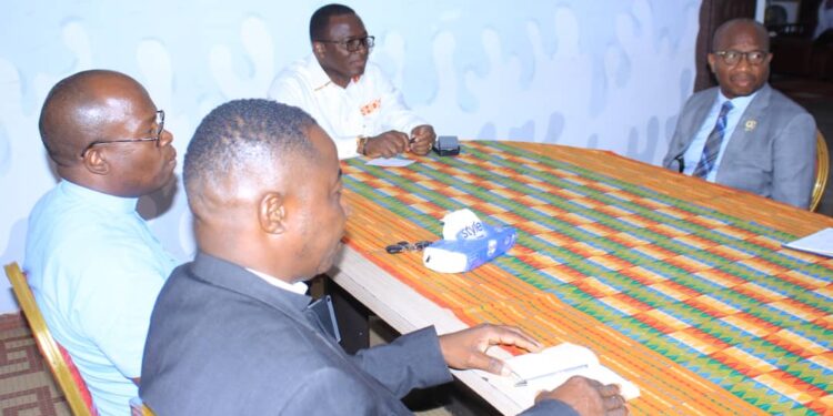 Révision de la Liste Électorale : Les photos de la rencontre du ministre Danho Paulin par ailleurs superviseur Rhdp  avec les forces vives de la commune d’Attecoubé