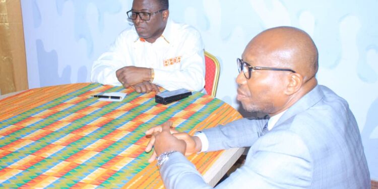 Révision de la Liste Électorale : Les photos de la rencontre du ministre Danho Paulin par ailleurs superviseur Rhdp  avec les forces vives de la commune d’Attecoubé