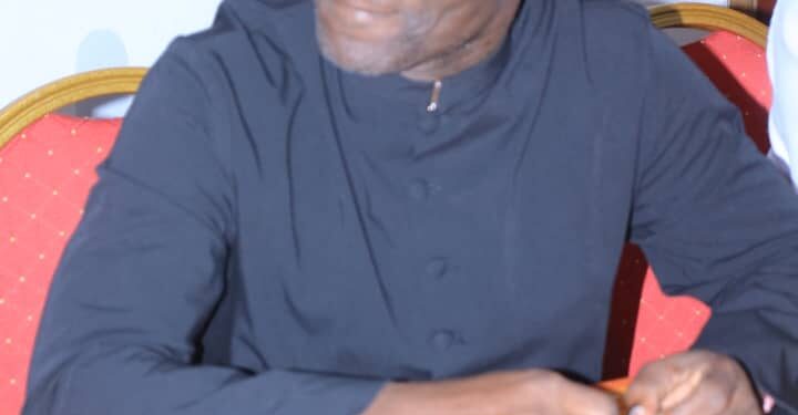 Révision de la Liste Électorale : Les photos de la rencontre du ministre Danho Paulin par ailleurs superviseur Rhdp  avec les forces vives de la commune d’Attecoubé