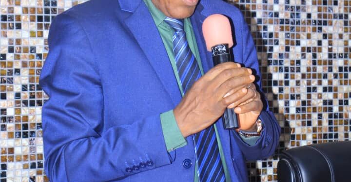 Révision de la Liste Électorale : Les photos de la rencontre du ministre Danho Paulin par ailleurs superviseur Rhdp  avec les forces vives de la commune d’Attecoubé